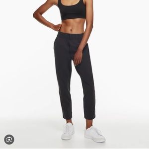 ARITZIA | Babaton Black weekender pant xs